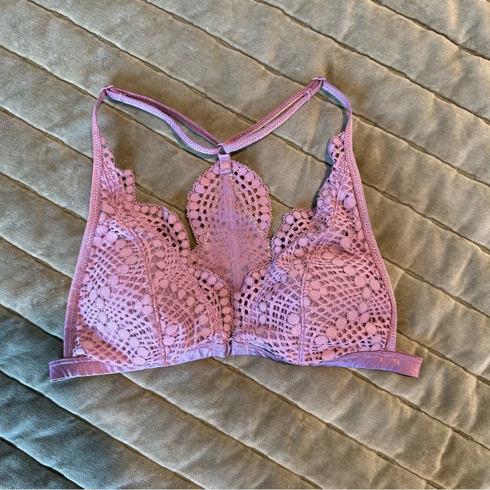 VICTORIA’S SECRET Lace Bralette in Soft Purple